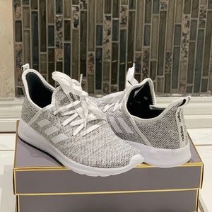 NWT Adidas Cloud Foam sneaker